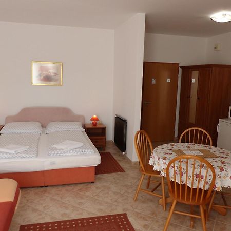 Toscana Lakeside Apartments I - II Family Friend Шиофок Номер фото