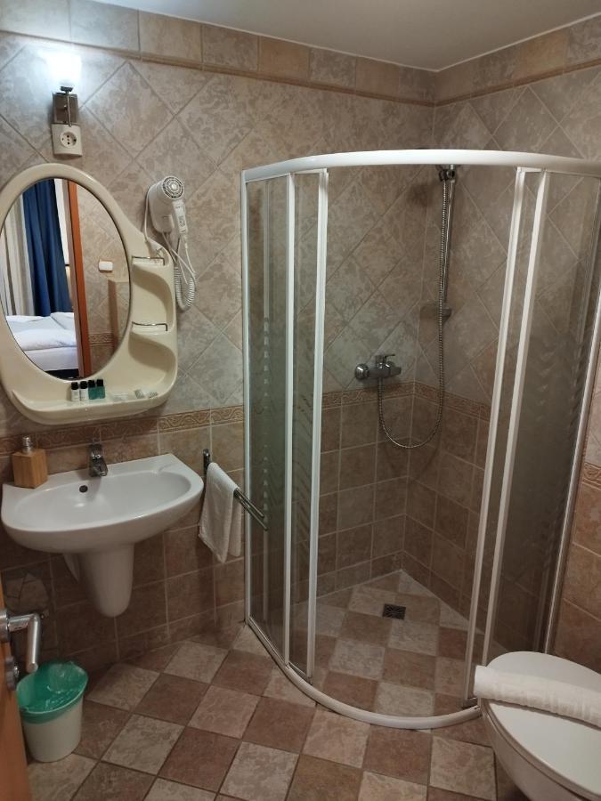 Toscana Lakeside Apartments I - II Family Friend Шиофок Экстерьер фото