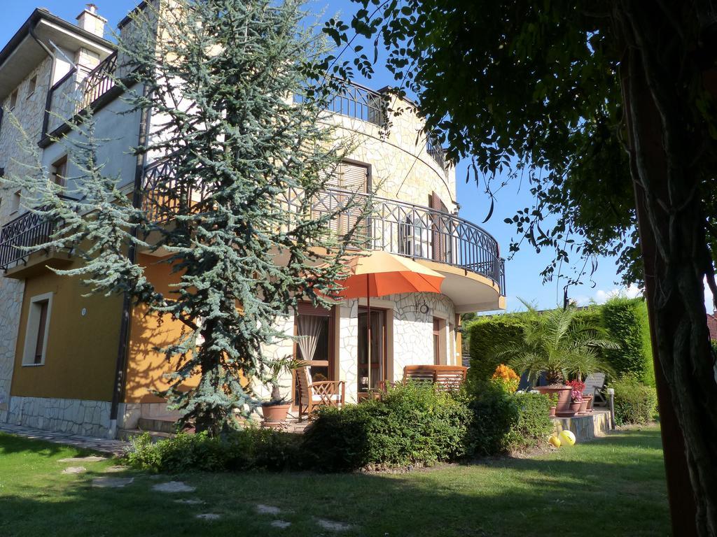 Toscana Lakeside Apartments I - II Family Friend Шиофок Экстерьер фото