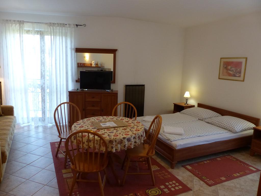Toscana Lakeside Apartments I - II Family Friend Шиофок Номер фото
