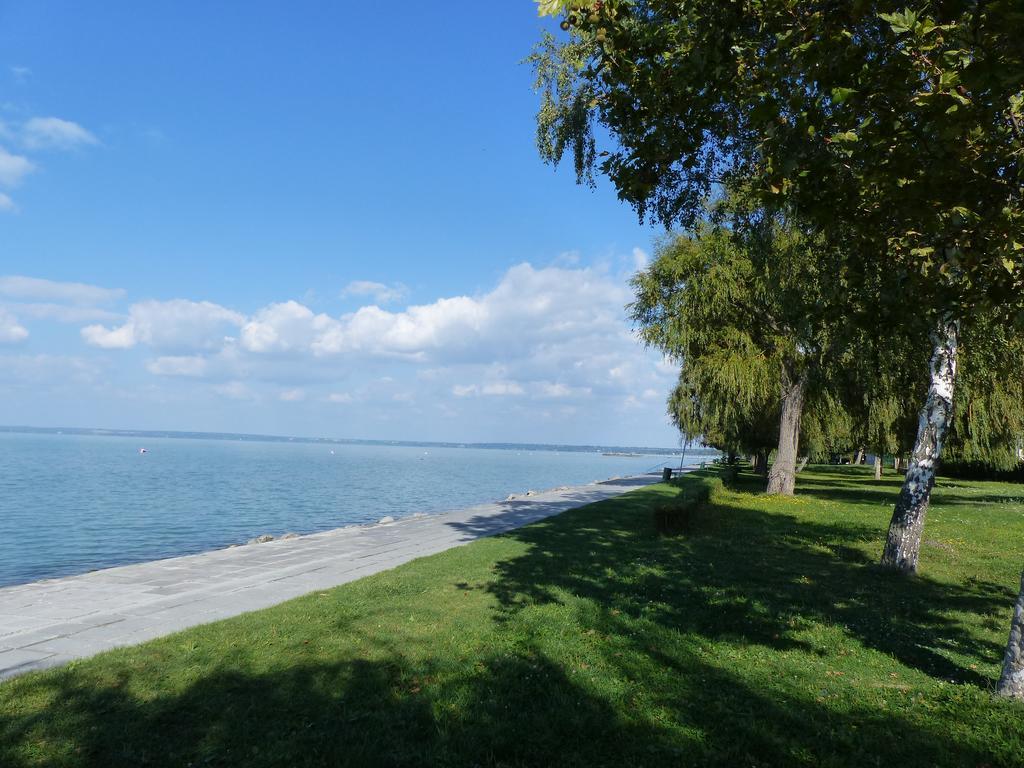 Toscana Lakeside Apartments I - II Family Friend Шиофок Экстерьер фото